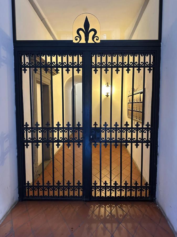 Elegante Appartamento Borgo San Jacopo Firenze Kültér fotó